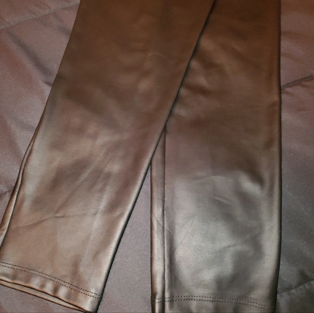 Pants - Picture 2 of 7